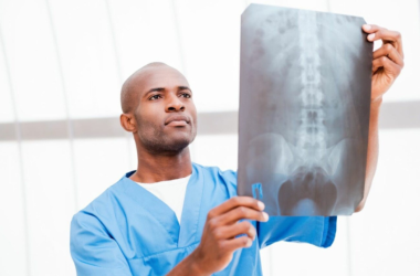 SINDSAÚDE-GO reivindica atualização do piso salarial dos técnicos em radiologia.